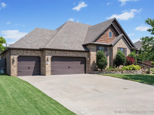 5714 Nottingham Pl, Bartlesville, OK 74006