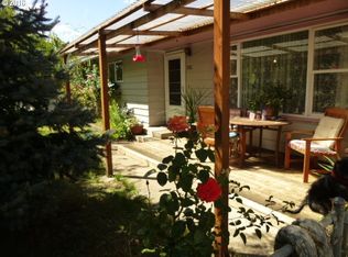 982 E 4th Ave, Riddle, OR 97469