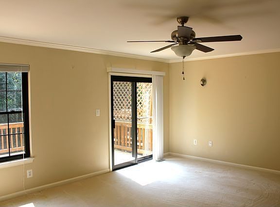 5th image of 7602 Southern Oak Dr