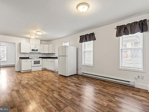 5th image of 207 N Mulberry St