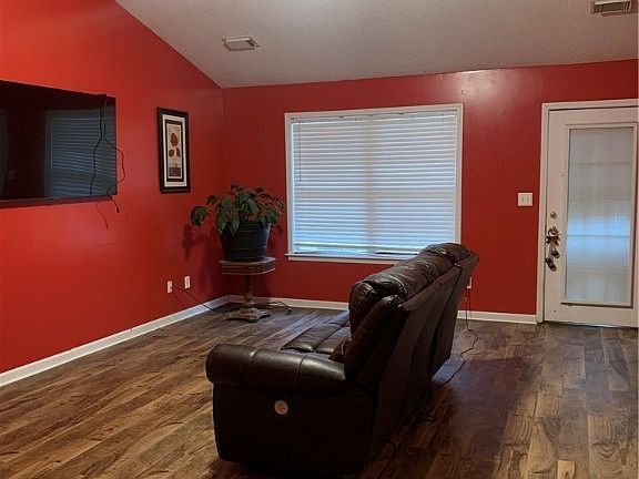 5th image of 10469 Crystal Cove Ln