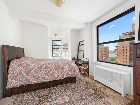 473 West End Avenue image 11 of 12