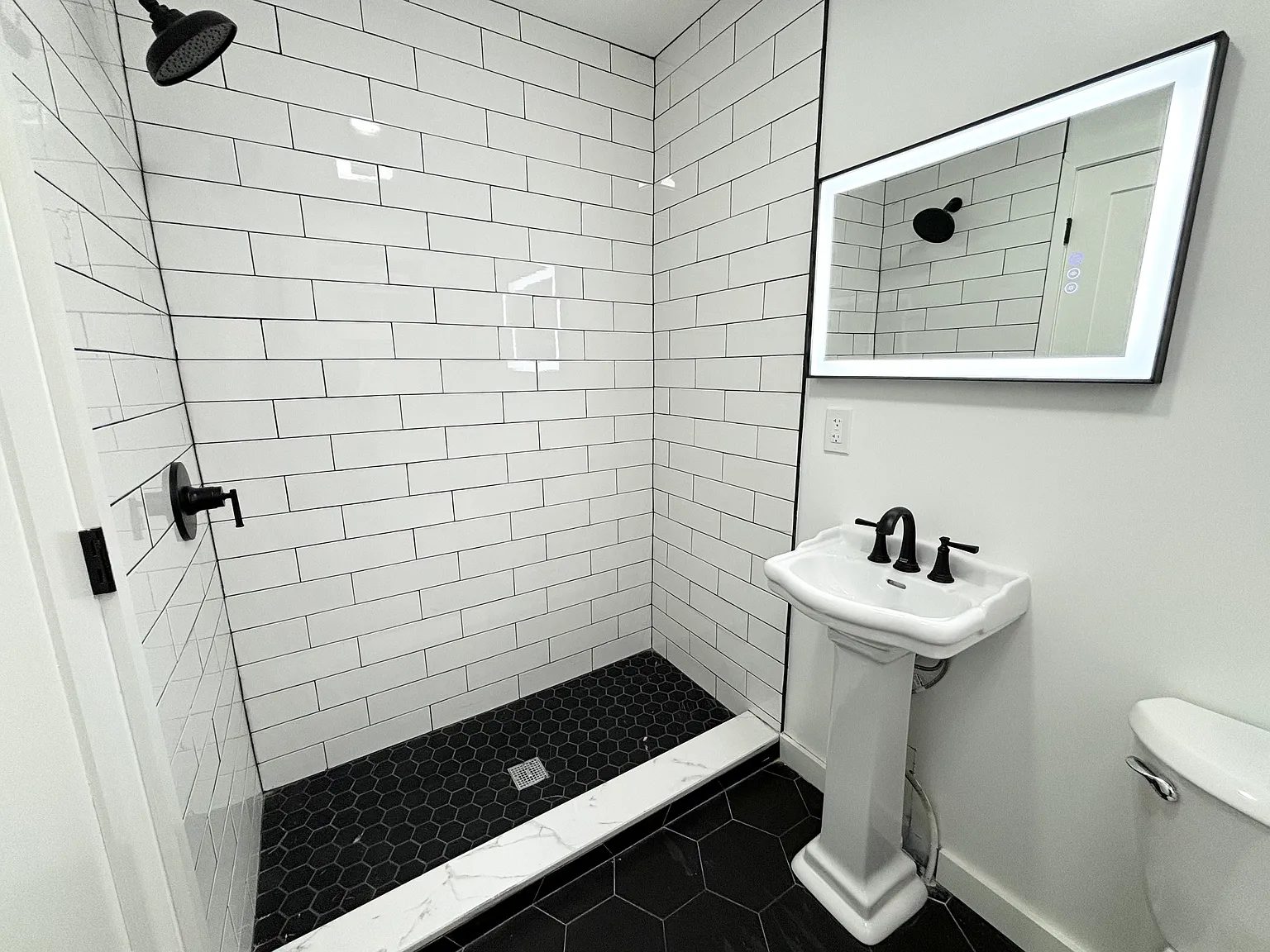 1 bed, 684 sqft, $2,150 — Photo 4