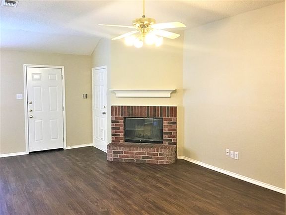 5th image of 2728 Hidden Springs Dr