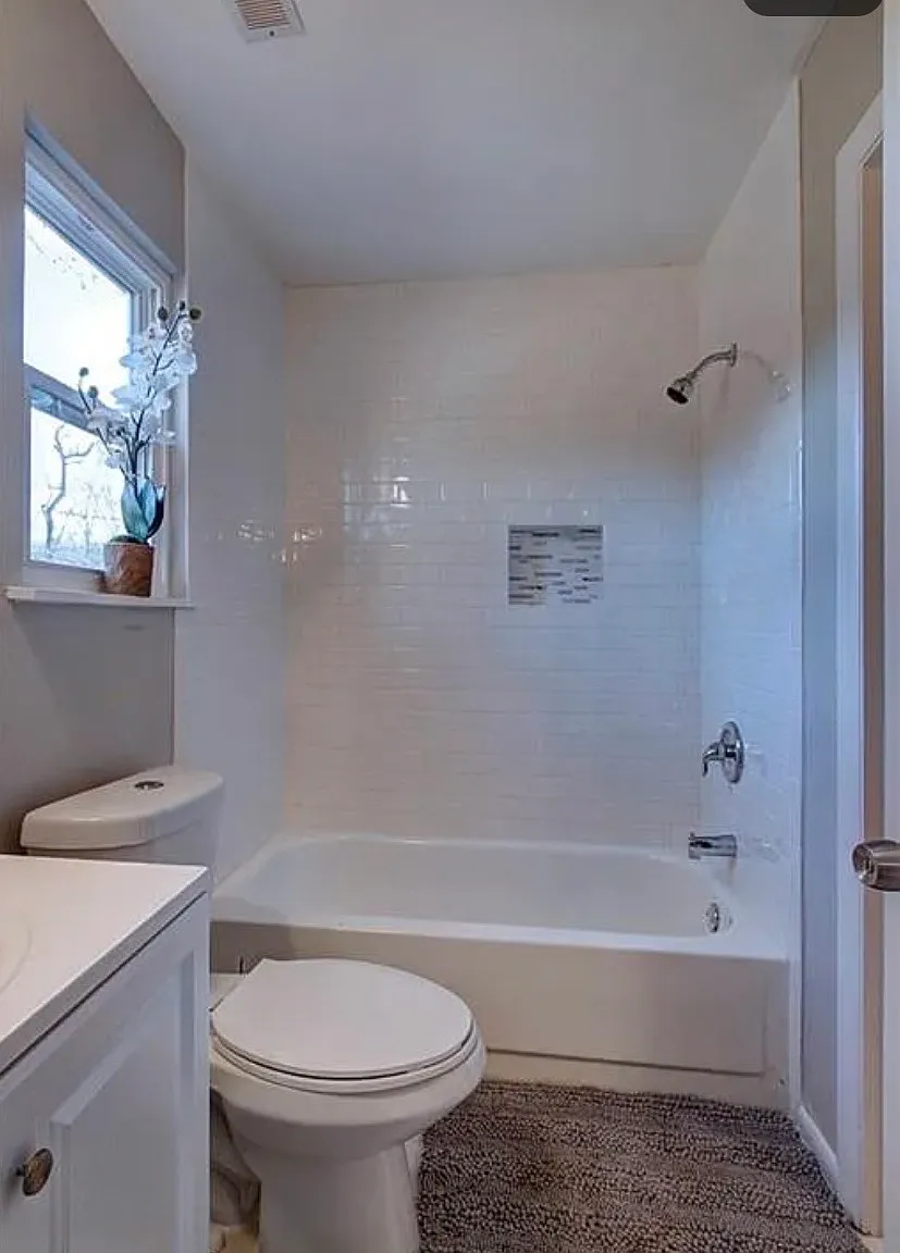 3 bed, 1.5 bath, 1200 sqft, $1,950 — Photo 2