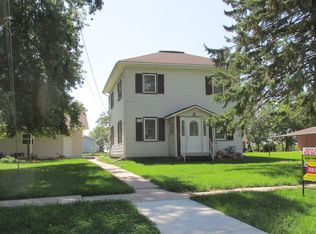 119 5th St, Friend, NE 68359