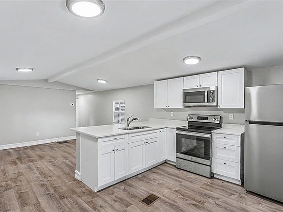 4th image of 212 KAYLOR DRIVE