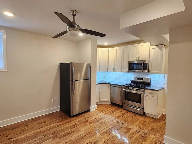 2813 W Girard Ave #2R — Photo 2