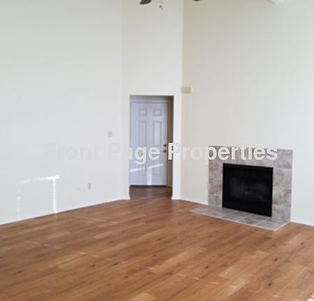 3rd image of 1307 Danbury Sq #B
