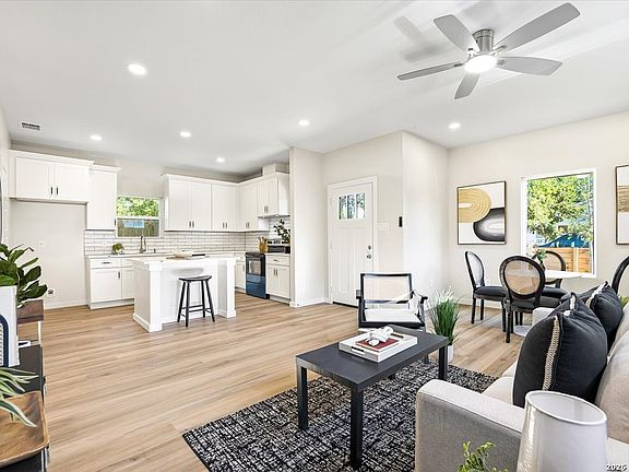 4th image of 107 CALLES ST