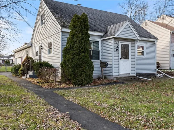 136 Windemere Rd, Syracuse, NY 13219