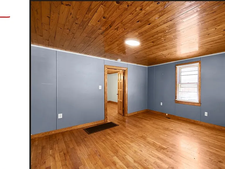 20 Webber St — Photo 2