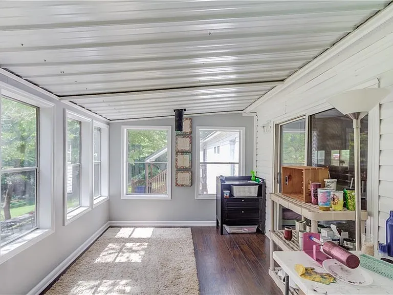 Westwood Ln — Photo 17