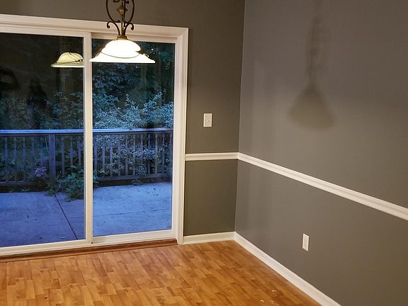 4th image of 6226 Lincoln Ave