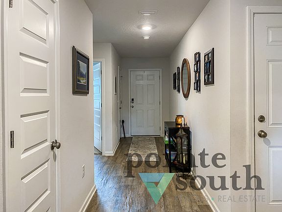 4th image of 5601 Guinevere Ln