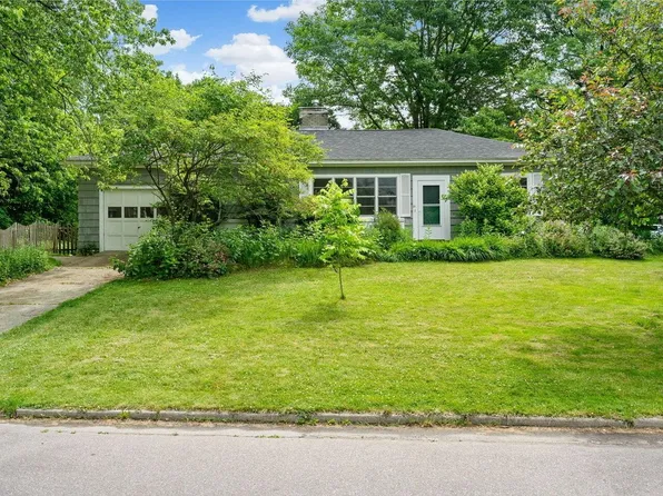 10 Crescent Road, Burlington, VT 05401