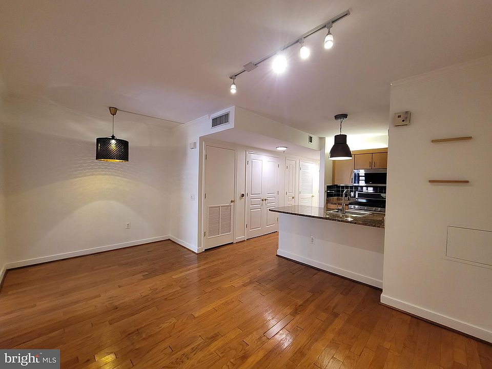 1st image of 616 E St NW APT 1007