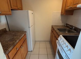 2208 Saint James Pl APT 3, Philadelphia, PA 19103