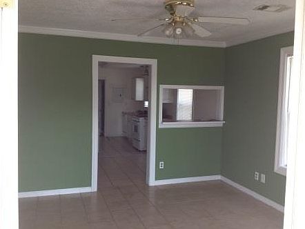 4th image of 1015 42nd Ave