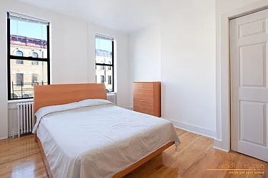 Rented by aptsandlofts.com