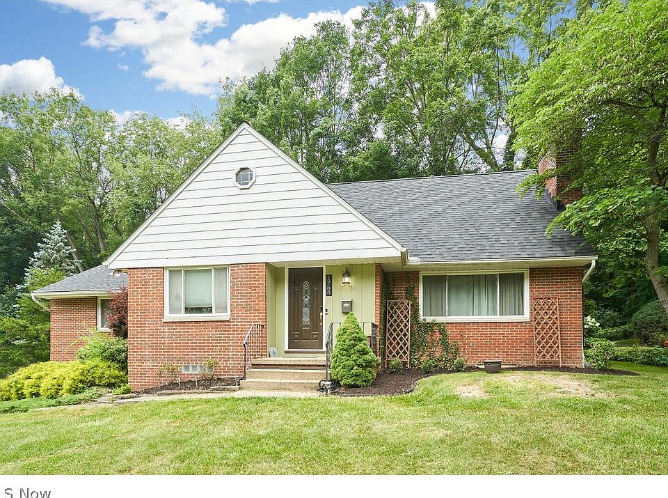 1st image of 1764 Calvert Dr