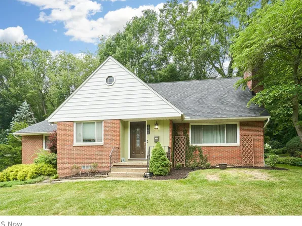 1764 Calvert Dr, Cuyahoga Falls, OH 44223