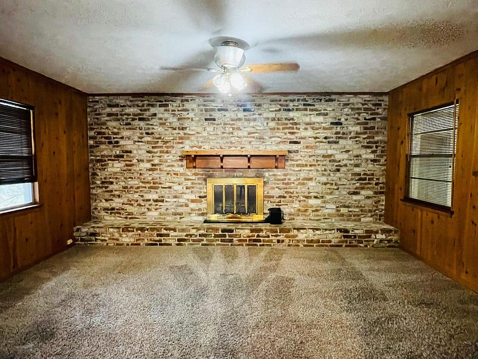 1st image of 2754 Woodland Dr #1