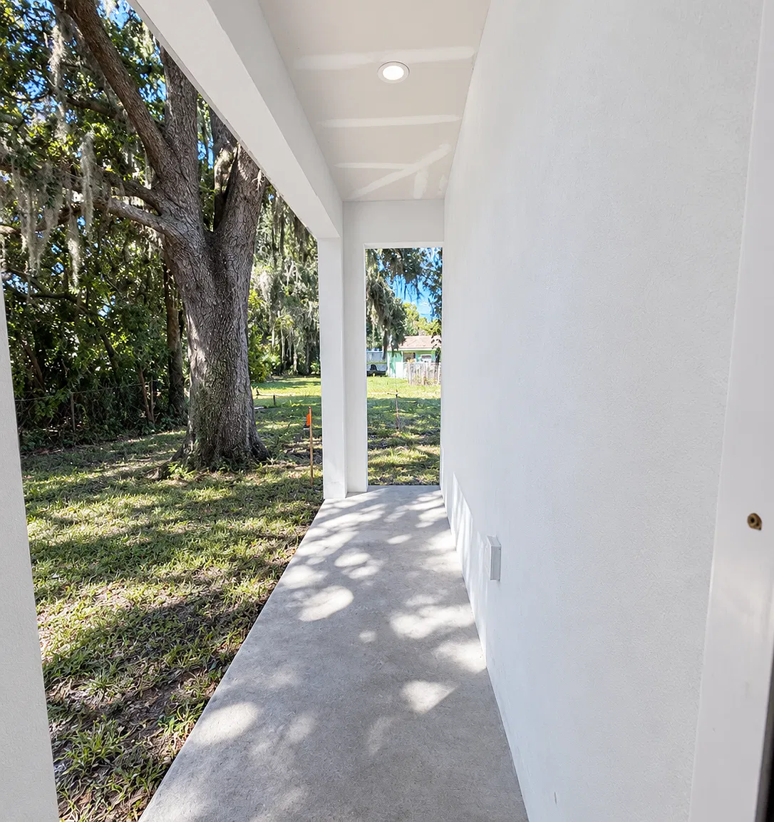 4 bed, 1296 sqft, $2,300 — Photo 3