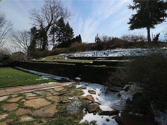 4th image of 315 Hannah Dr