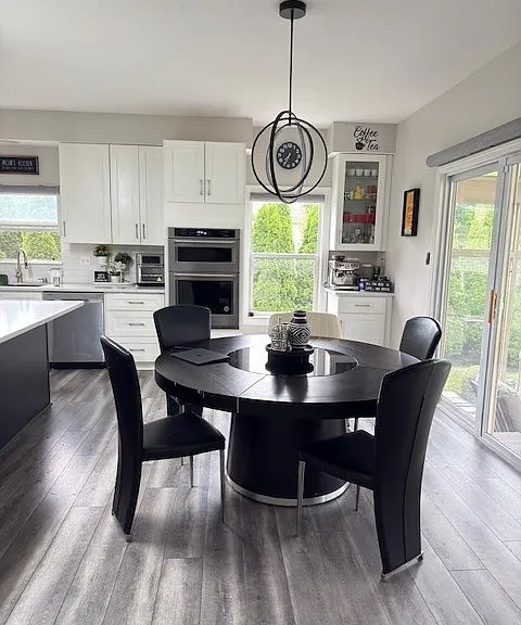 6704 Burnside Ln — Photo 13