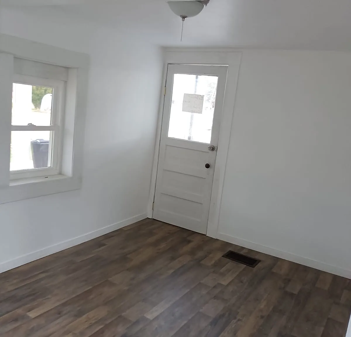 2 bed, 900 sqft, $1,250 — Photo 4