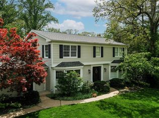 530 Webster Path Ct, Saint Louis, MO 63119