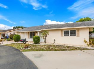 707 Reading Pl, Sun City Center, FL 33573