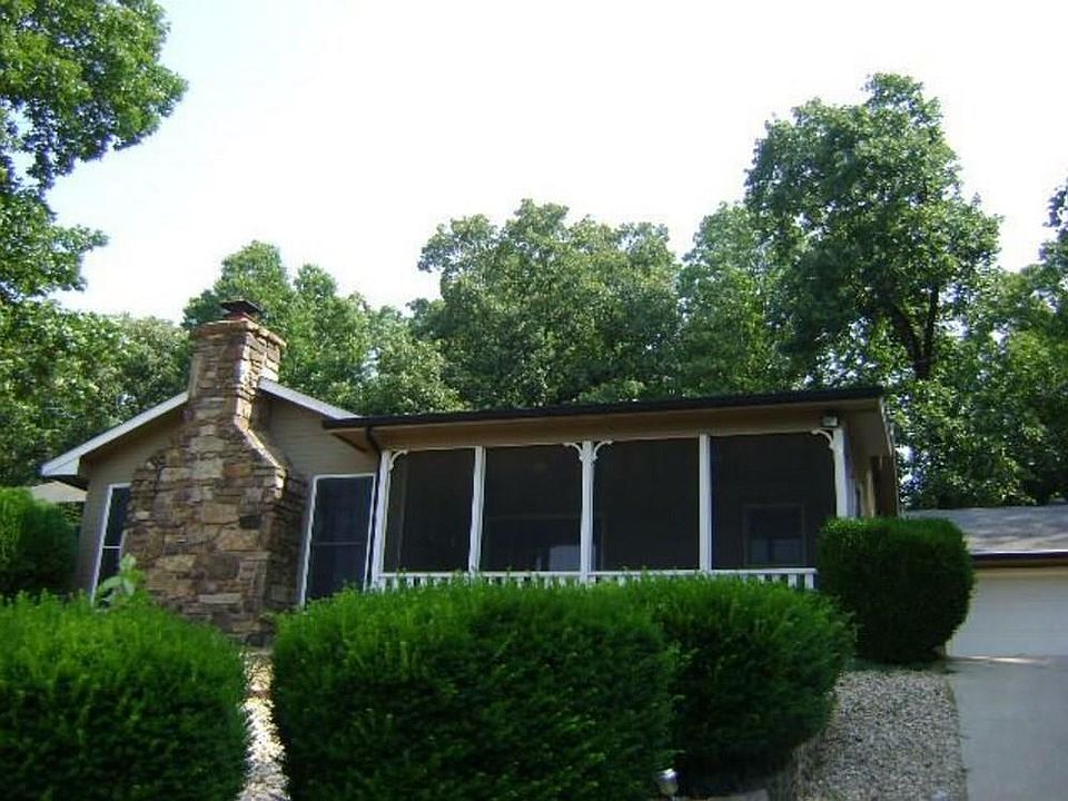 1st image of 33 Wimbledon Way