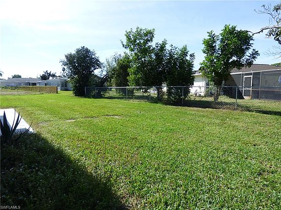 2nd image of 10692 Tuliptree Ct