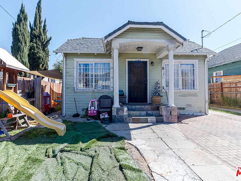 2nd image of 1126 S Mariposa Ave #1128