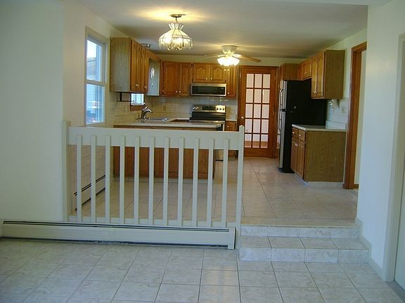 4th image of 17 Vista Ave