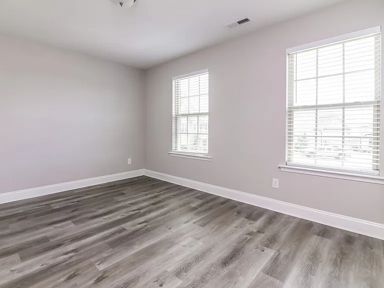504 Willow Breeze Ct — Photo 14