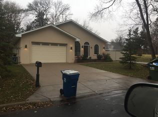 1421 Rhode Island Ave N, Golden Valley, MN 55427