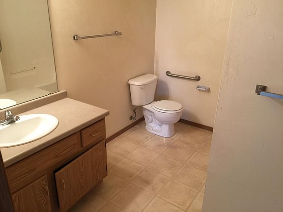 3rd image of 525 Union St #0