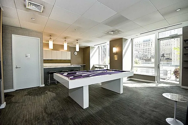 Sold by R New York | media 24