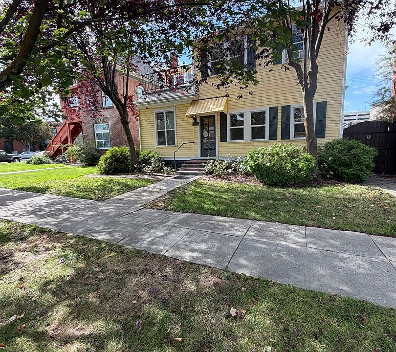 1st image of 1207 W Washington St #8