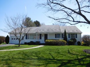 104 Oakdale Rd, Martinsburg, PA 16662