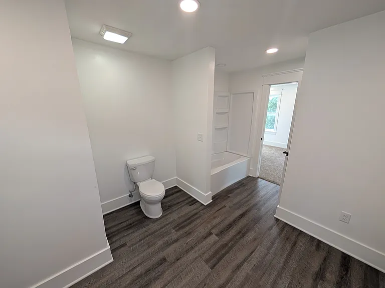 1003 Commercial St — Photo 21