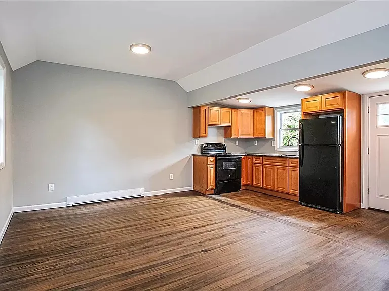 15 Xyris Rd — Photo 3