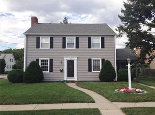 41 Fairfield Rd, Cranston, RI 02910