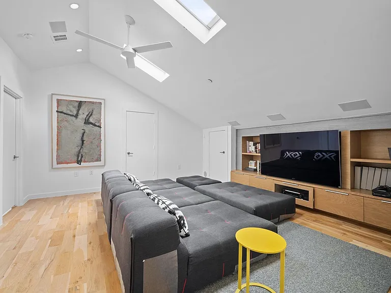 10 Inwood Oaks Dr — Photo 38