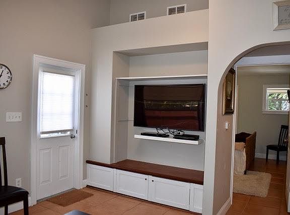 2nd image of 5425 30th Ave S Unit B