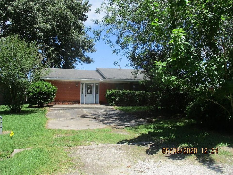 1st image of 104 Pine St