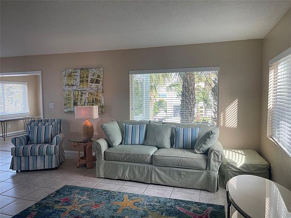 3rd image of 2083 N Central Ave #2